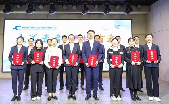 【“五四”专辑③】30年，，，，，，，，身边的人——“绽放青春风采 贡献青春力量”演讲比赛优秀作品（三）